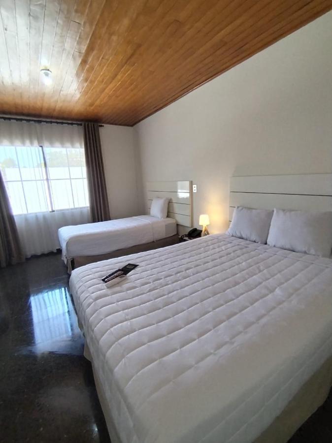 Cardedeu Suites San Salvador Luaran gambar